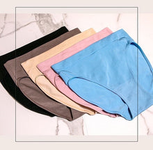 Load image into Gallery viewer, Wacoal #838175 B-Smooth Seamless Brief-- Our #1 Selling Brief BUY 3+ & SAVE!